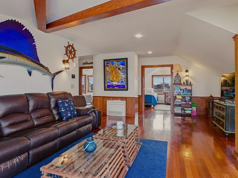 130 Harbor Rd — Photo 22