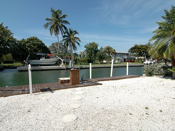 Dock/boat lift