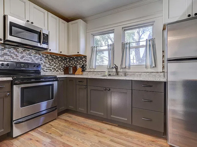 700 Oglewood Ave — Photo 9