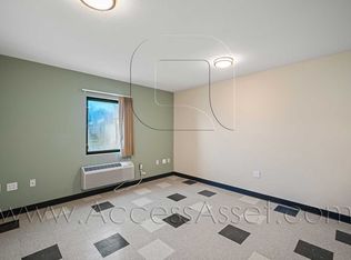 11754 Caughlin Rd #B, Phelan, CA 92371