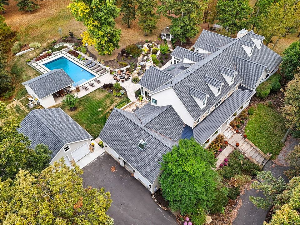 1st image of 5056 Bear Run Rd