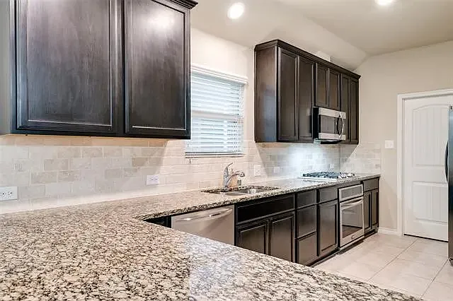 800 Laredo Ct — Photo 19