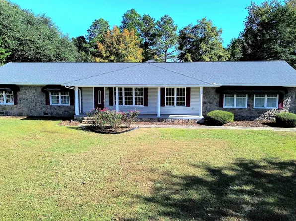 100 Heron Dr, Kathleen, GA 31047