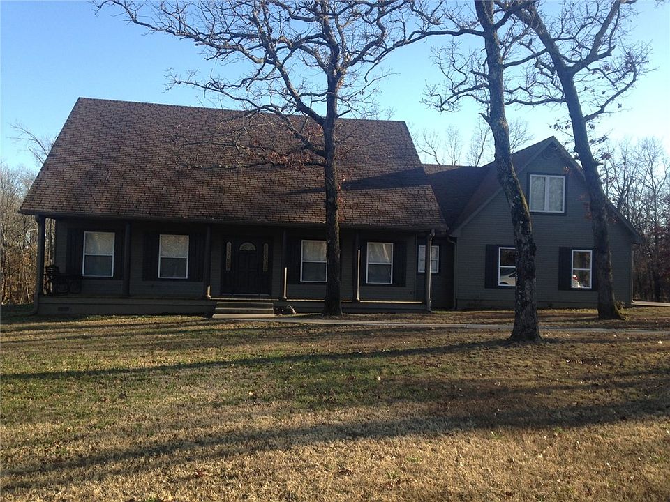 1st image of 22 Cross Roads Dr