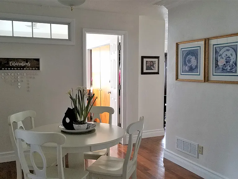 135 W 5th St S #B — Photo 5