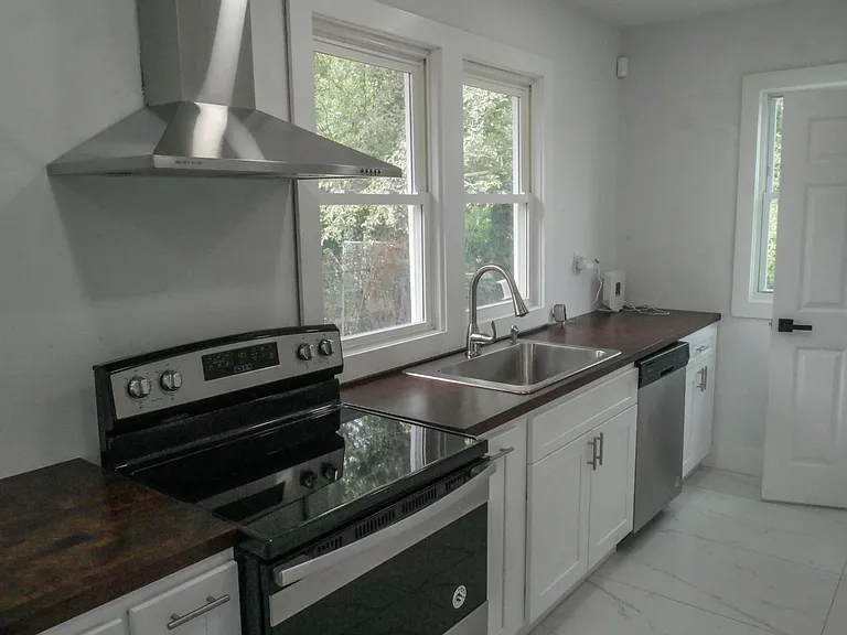 12725 Kentucky St — Photo 5