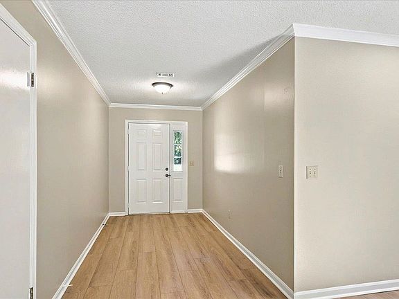 4th image of 1538 McLawrence Way