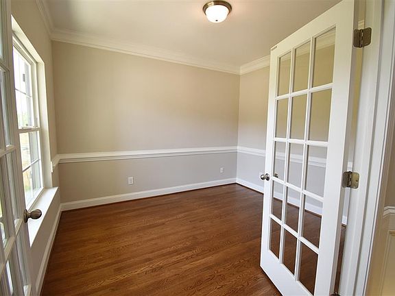 Optional study replaces dining room