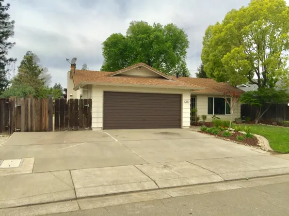 1545 Zinfandel Dr, Lodi, CA 95242