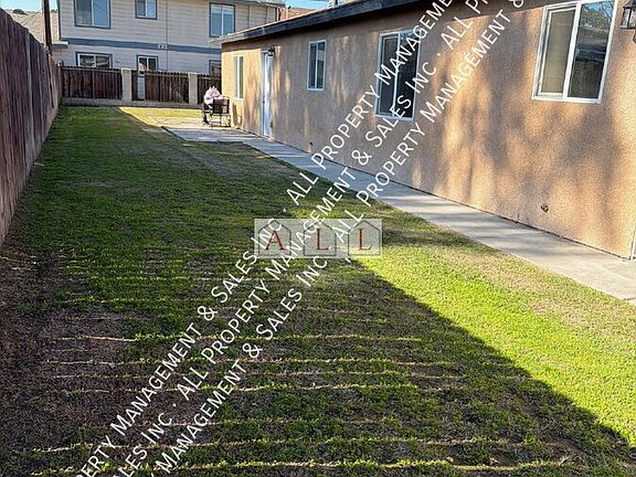 2nd image of 3709 Jewett Ave APT B