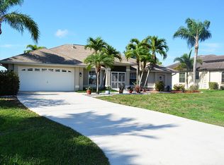 11725 Lady Anne Cir, Cape Coral, FL 33991