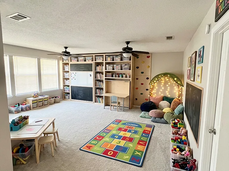 1771 Guildford Ct — Photo 14