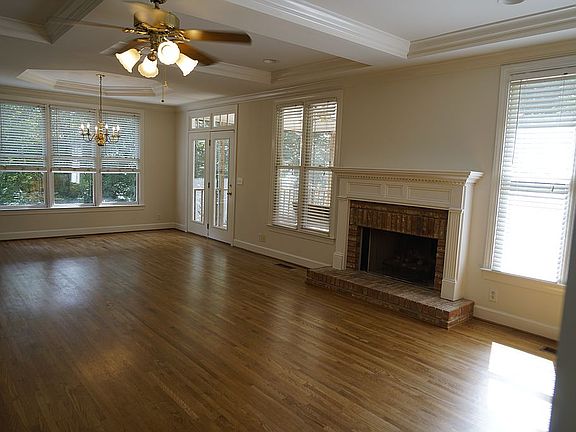 Geat Room with Fireplace