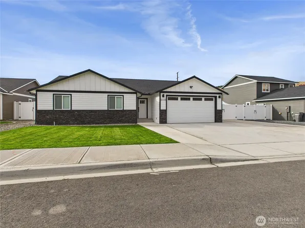 1408 Douglas Avenue, Rock Island, WA 98850