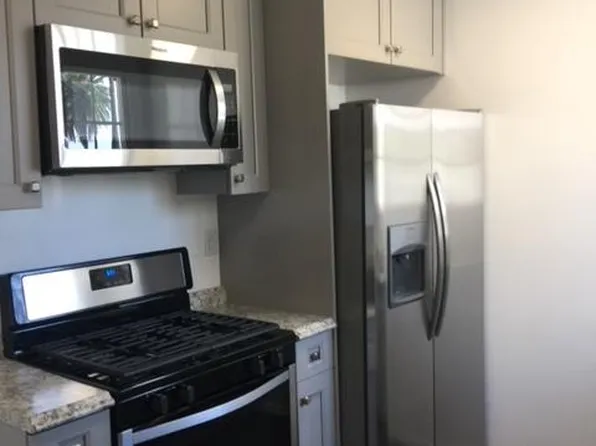 2569 W 2nd St, Los Angeles, CA 90057