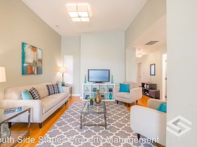 4436 S Calumet Ave APT 3, Chicago, IL, 60653
