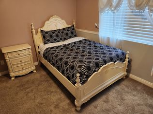 6209 Hermes Dr #E, Bakersfield, CA 93306