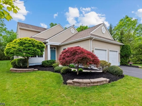 2 Courtney Ln, Franklin Twp., NJ 08873