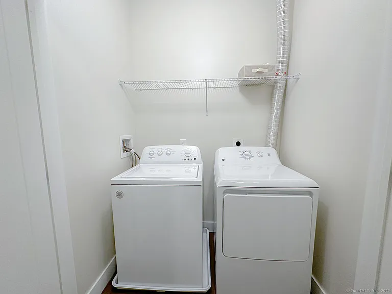 111B Morgan St #209 — Photo 9