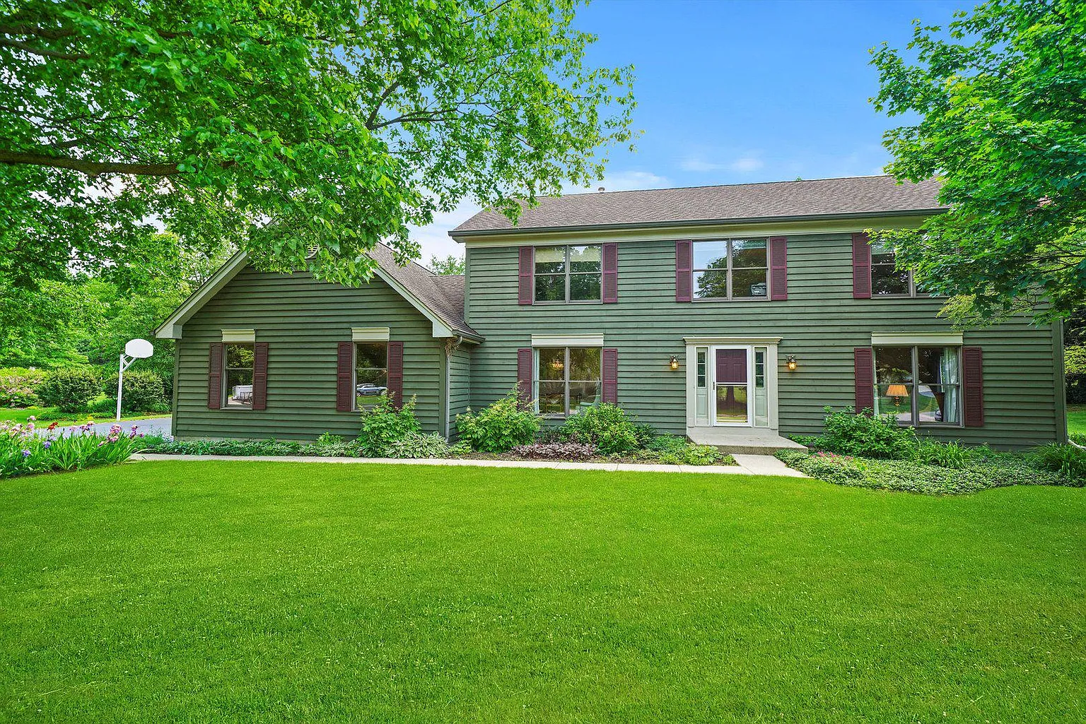 743 Jamestowne Ct photo 1