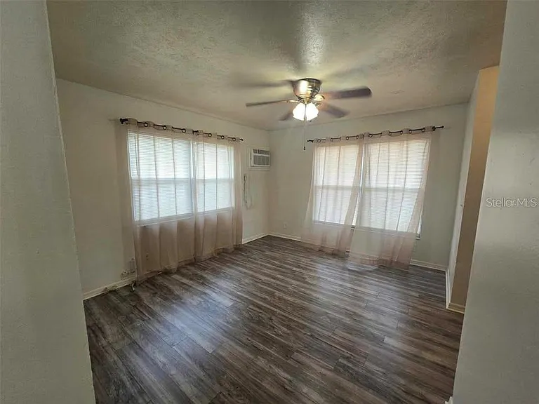 1414 E 108th Ave — Photo 15