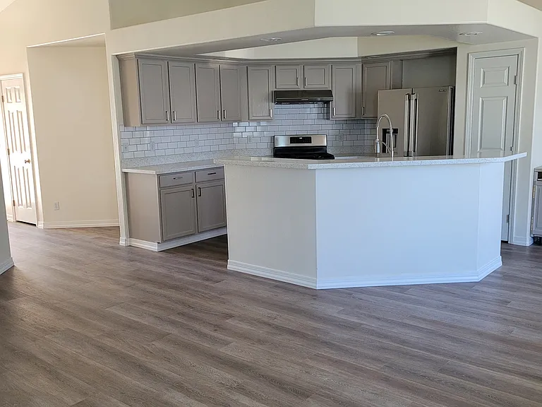 11468 Sanders St — Photo 3