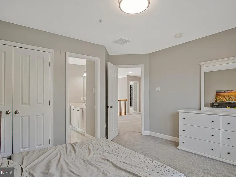 12902 Crickmore Trce — Photo 26