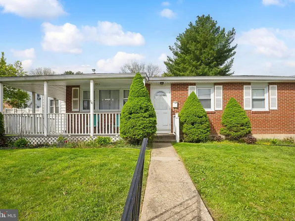102 W Garfield Ave, Norwood, PA 19074