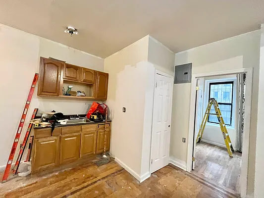 Rented by BRICK & GALO REALTY CORP | media 10