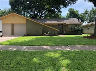 7802 Riptide Dr, Houston, TX 77072