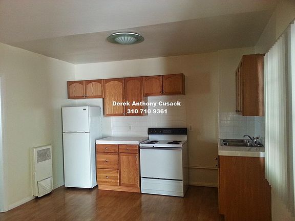 3rd image of 617 N Rossmore Ave