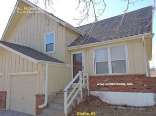 1035 N Jan Mar St, Olathe, KS 66061