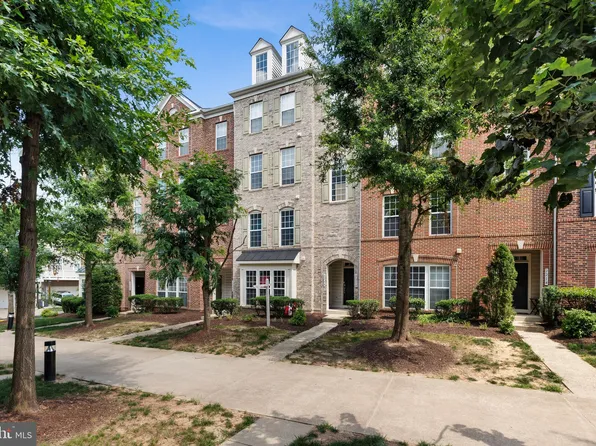 2208 Margraf Cir, Woodbridge, VA 22191