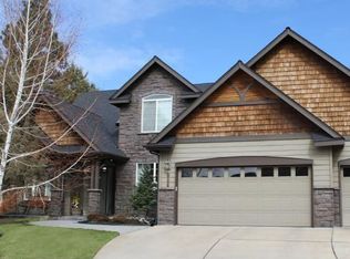 906 SE Briarwood Ct, Bend, OR 97702