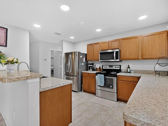 3rd image of 6312 Skysail Rd