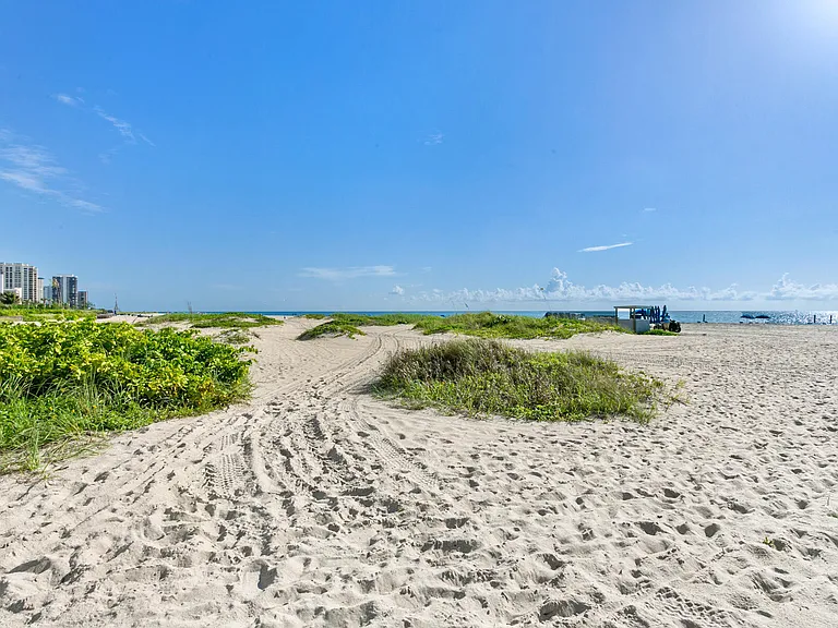 2700 N Ocean Dr #501A — Photo 60
