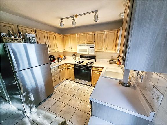 5th image of 53 Columbus Ave APT 207