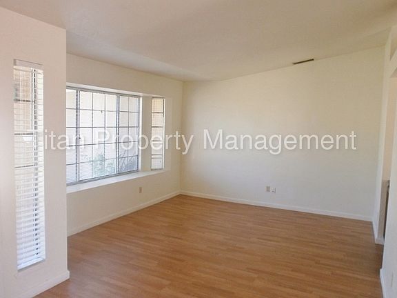 3rd image of 4940 Palm Ave