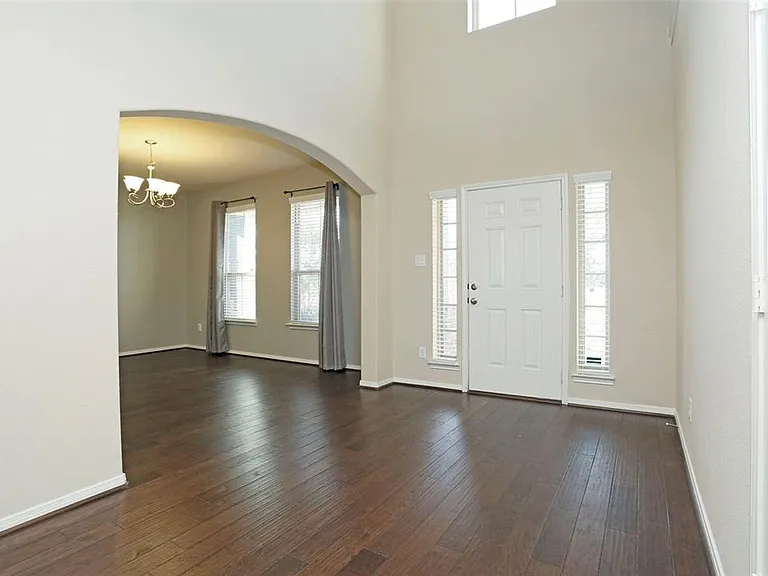 9702 Massanutten Ln — Photo 37