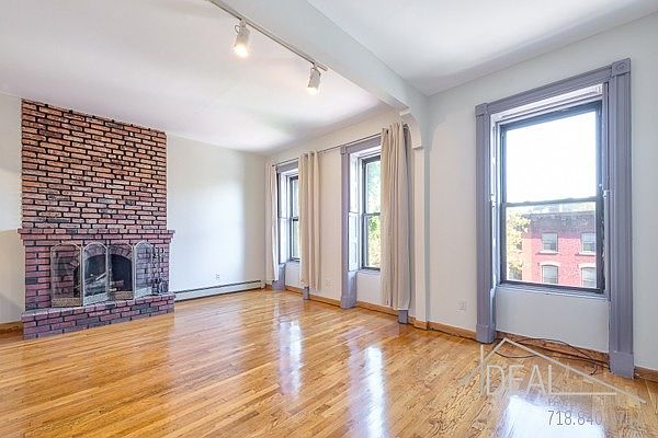 1st image of 280 Saint James Pl APT 3