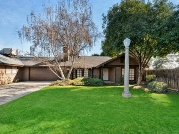 4017 W Hillsdale Ct, Visalia, CA 93291