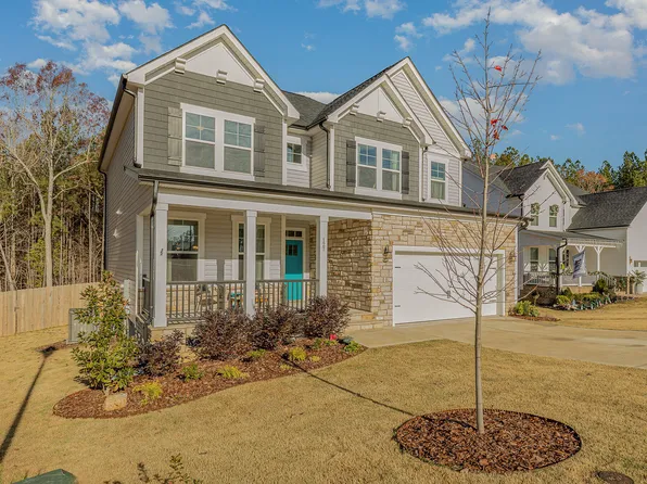 127 Echo Canyon Dr, Clayton, NC 27527