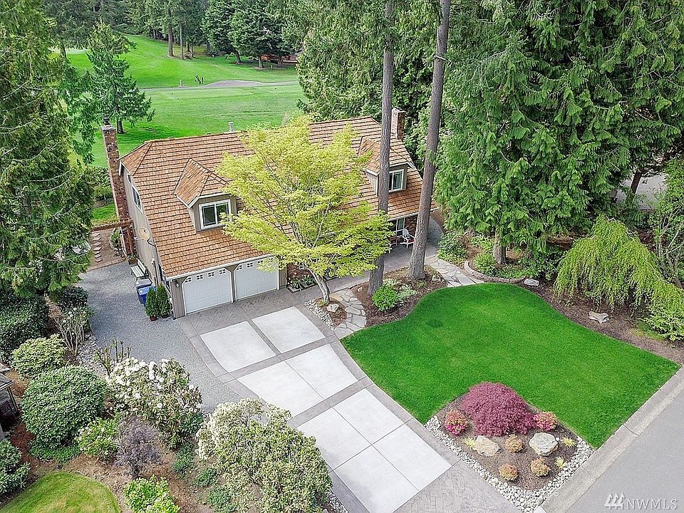Overhead view of home adjacent to sixth tee box on Sahalee East 