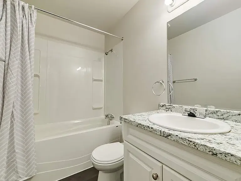 5716 50th Ave #4 — Photo 9