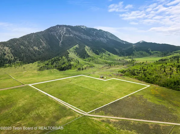 5690 E Spoiled Horse Rd, Jackson, WY 83001