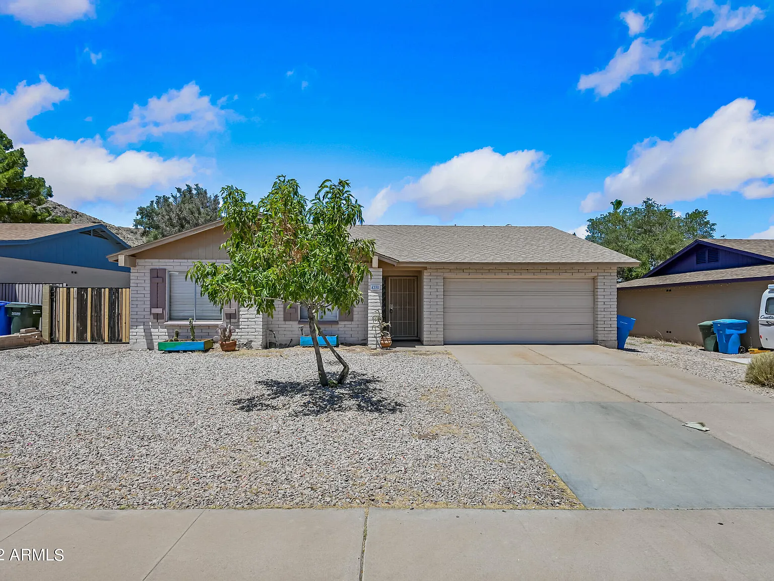 3 bed, 2.0 bath, 1595 sqft, $2,200 — Photo 2