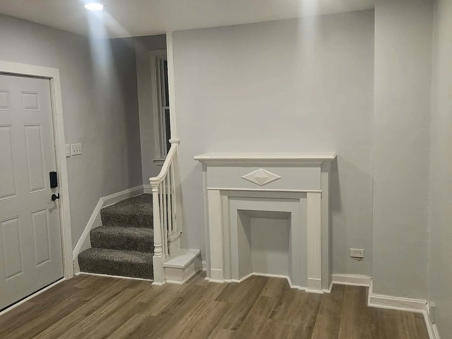 3 bed, 1040 sqft, $1,800 — Photo 2