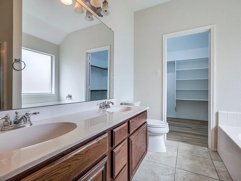 920 Raleigh Path Rd — Photo 7