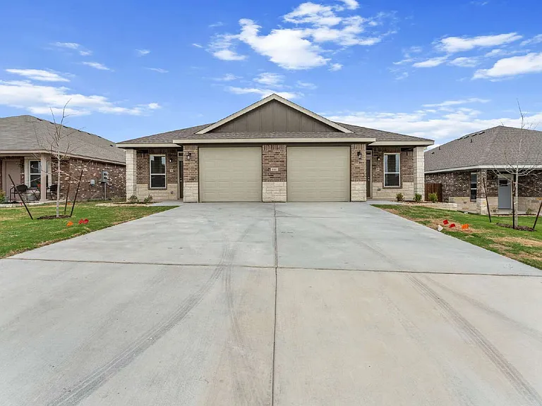 1110 Zora Dr #B — Photo 3