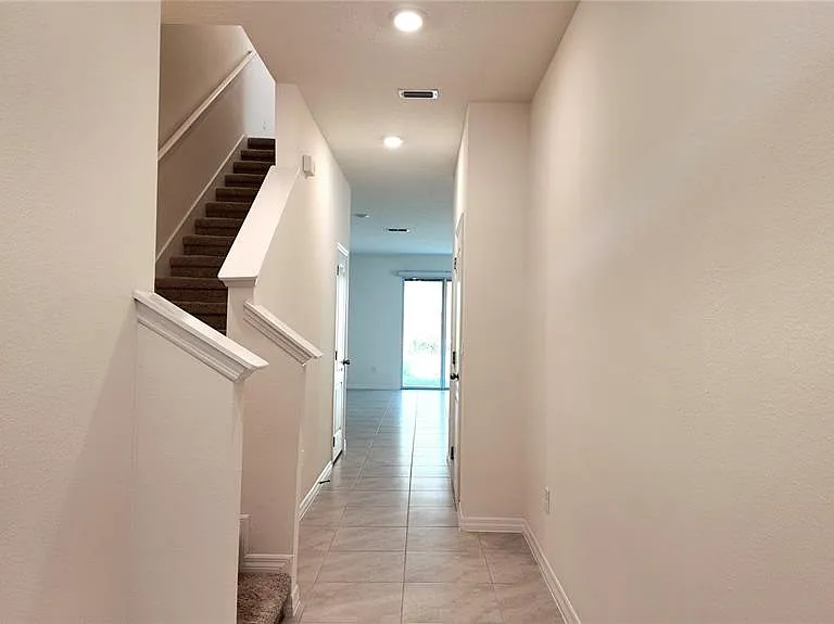 1241 Yellow Finch Dr — Photo 3